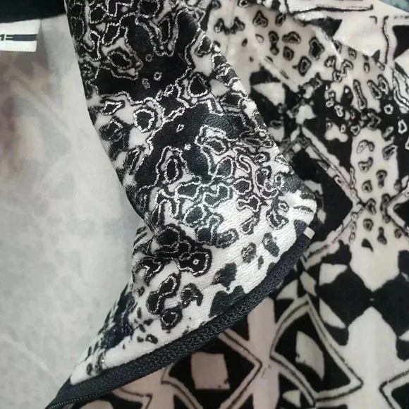 Mirror Image Black and White Shimmery Zip Front Jacket - Picture 6 of 7